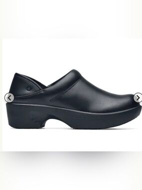 C4- Lila Whitney size 8 Black Professional Slip-On Clogs shoes for crews